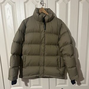 Women's Aritzia TNA Super Puff Puffer Jacket Taupe Sz. M